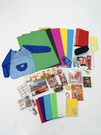 Tüm İhtiyaçlar Bir Arada Okul Kırtasiye Seti - 50+ Parça (Defterler, Kalemler, Boyalar, Önlük ve Kalemlik) Erkek Çocukları İçin