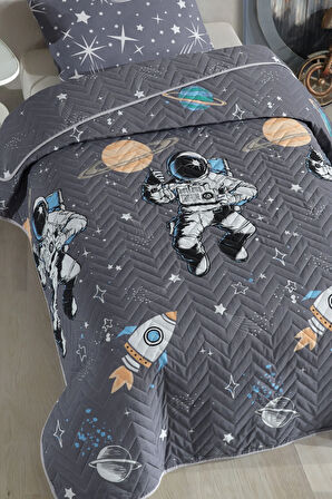 Astronot Desenli Çocuk-Genç Odası Tek Kişilik Pike-Yatak Örtüsü Takımı 160 x 230 Cm (ÇARŞAFSIZ)