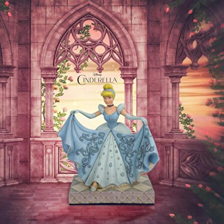Traditions Cinderella figürü, çok renkli