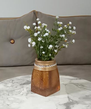 DAHİL,VAZO DAHİL,VAZODA ÇİÇEK,BEYAZ YAPAY ÇİÇEK,VAZO DEKORATİF TAŞLI ALTIN POLİRESİN 7x7x15cm
