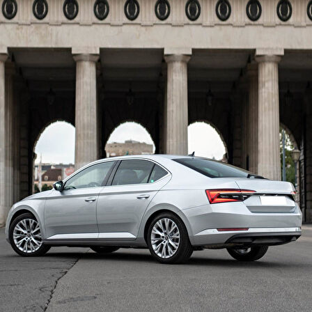 Skoda Superb Sedan 2020-2023 Ön Arka Cam Silecek Seti 3V1998001