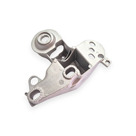 Skoda Superb 2002-2008 Sağ Motor Takoz Taşıyıcı Konsol 8E0199352N