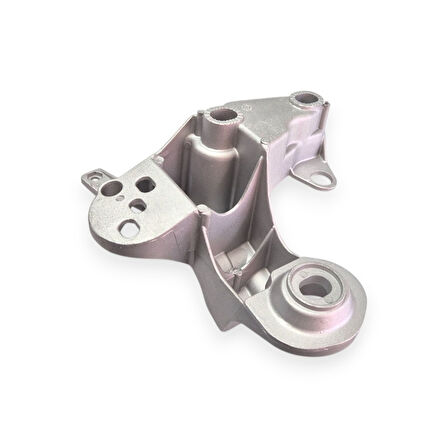 Audi A4 1995-2001 Sağ Motor Takoz Taşıyıcı Konsol 8E0199352D