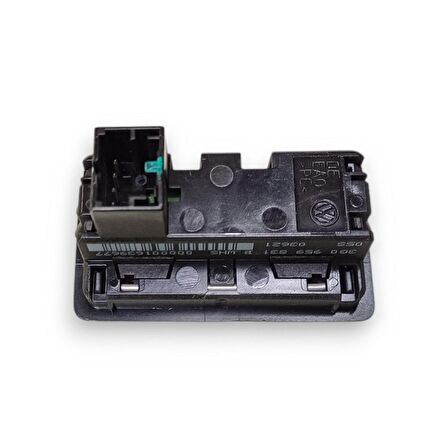 VW Caravelle 2020-2023 Otomatik Bagaj Kapağı Kapatma Tuşu 3G0959831B