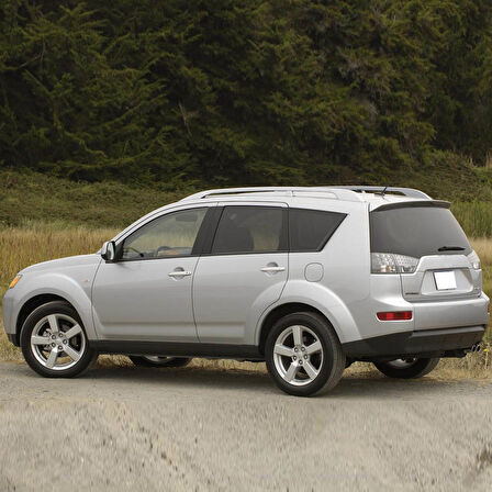 Mitsubishi Outlander 2007-2012 Arka Silecek Kolu Silgi Kapak Takımı