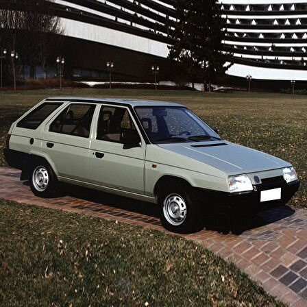 Skoda Forman 1988-1995 Ön Sol Far Lambası Cam ve Kasa