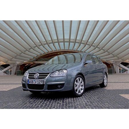 VW Jetta 5 2006-2011 Çakmaklık Kovanı Manşonu Kırmızı 1J0919309
