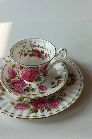 November Flower of The Month Chrysanthemum Cup and Saucers 3 Pcs