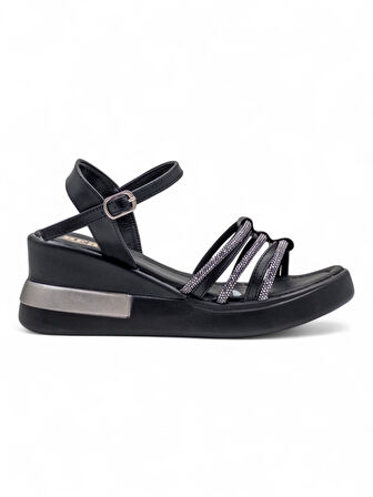 BERK POLİ TABAN TAŞLI KADIN SANDALET SİYAH