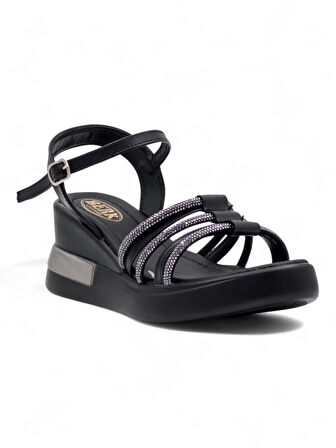 BERK POLİ TABAN TAŞLI KADIN SANDALET SİYAH