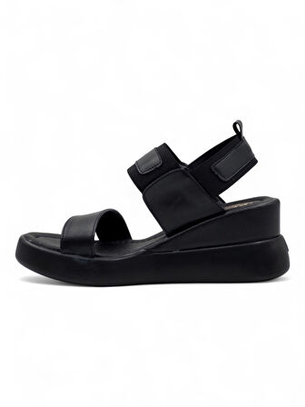 BERK POLİ TABAN LASTİKLİ KADIN SANDALET SİYAH