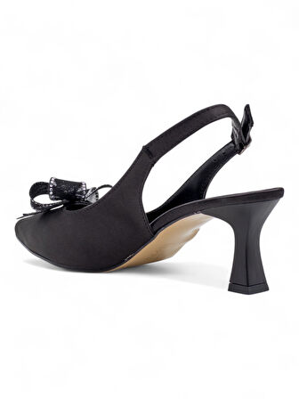 BERK FİYONKLU TAŞLI ALÇAK KADEH TOPUKLU ABİYE SİYAH