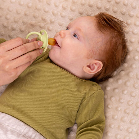 Wee Baby Pure Yuvarlak Uçlu Kauçuk Emzik No:3 - YEŞİL