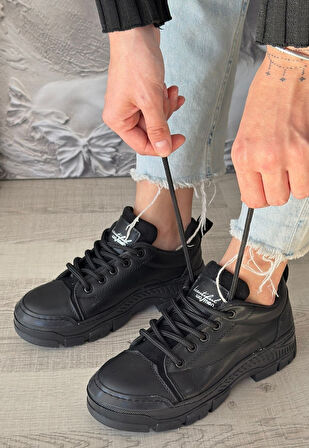 Pabucmarketi Siyah Suni Deri Bağcıklı Sneaker Kadın Ayakkabı