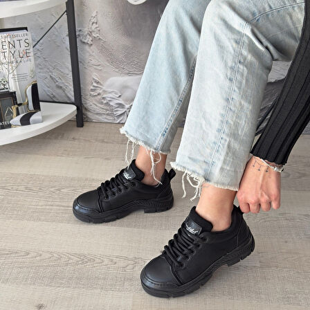 Pabucmarketi Siyah Suni Deri Bağcıklı Sneaker Kadın Ayakkabı