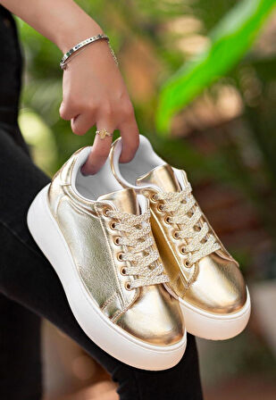 Pabucmarketi Sarı Rugan Bağcıklı Kadın Sneaker Ayakkabı