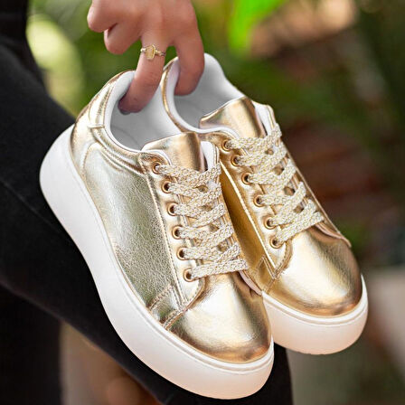 Pabucmarketi Sarı Rugan Bağcıklı Kadın Sneaker Ayakkabı