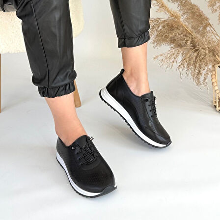 Pabucmarketi Siyah Suni Deri Bağcıklı Kadın Spor Ayakkabı