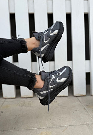Pabucmarketi Gri Suni Deri Gümüş Detaylı Kadın Sneaker Ayakkabı