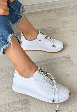 Pabucmarketi Beyaz Suni Deri Bağcıklı Kadın Sneaker Ayakkabı