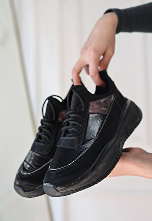 Pabucmarketi Siyah Rugan Siyah Tabanlı Bağcıklı Kadın Sneaker Ayakkabı