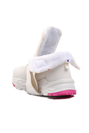 Aspor Beyaz Çocuk Kar Botu