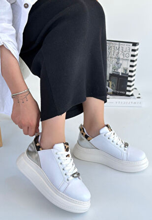 Pabucmarketi Beyaz Suni Deri Gümüş Detaylı Bağcıklı Kadın Spor Ayakkabı