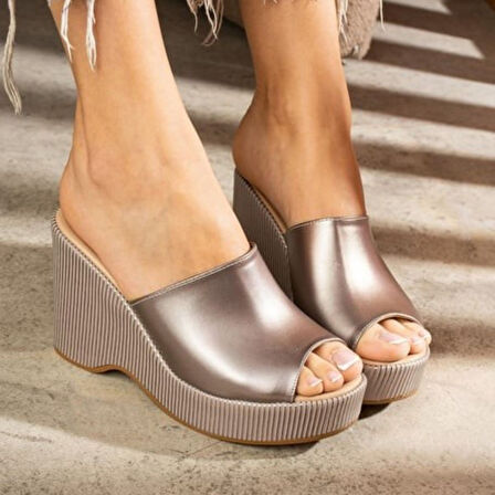 Pabucmarketi Platin Kadın Dolgu Topuk Terlik