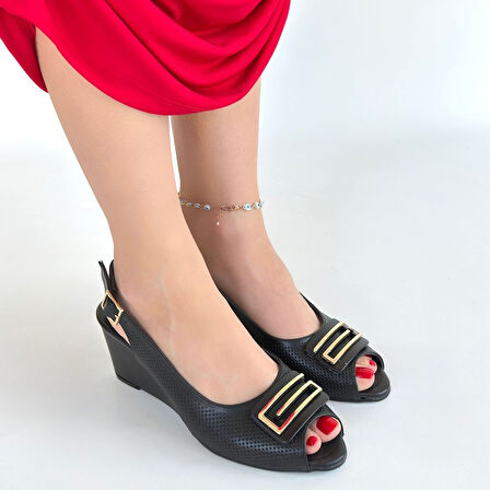 Pabucmarketi Siyah Kadın Dolgu Topuk Ayakkabı