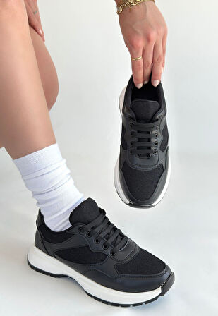 Pabucmarketi Siyah Bağcıklı Kadın Spor Ayakkabı