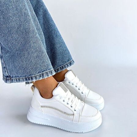 Pabucmarketi Beyaz Bağcıklı Kadın Spor Ayakkabı