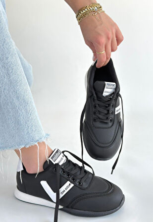 Pabucmarketi Siyah Beyaz Detaylı Bağcıklı Kadın Spor Ayakkabı