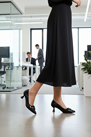 Aspor Siyah Kırışık Kadın Topuklu Ayakkabı