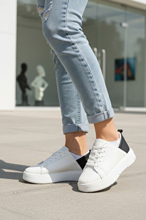 Minalya Beyaz Siyah Bağcıklı Unisex Spor Ayakkabı