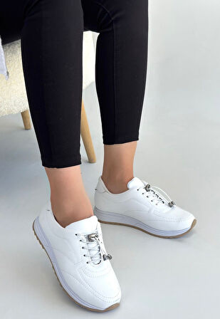 Pabucmarketi Beyaz Bağcıklı Kadın Spor Ayakkabı