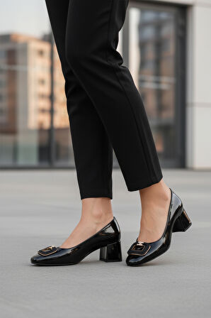 Aspor Siyah Rugan Kadın Topuklu Ayakkabı