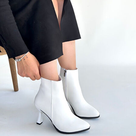 Pabucmarketi Beyaz Kadın Topuklu Bot