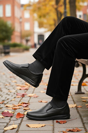 Aspor Siyah Hakiki Deri Bağcıksız İçi Kürklü Erkek Casual Ayakkabı