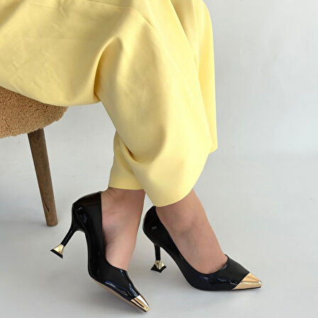 Pabucmarketi Siyah Rugan Kadın Topuklu Ayakkabı