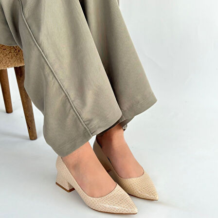 Pabucmarketi Bej Rugan Kadın Topuklu Ayakkabı