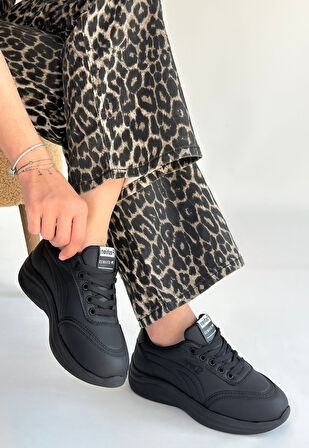 Pabucmarketi Siyah Bağcıklı Kadın Spor Ayakkabı