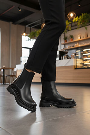 Aspor Siyah Kürklü Kadın Chelsea Bot