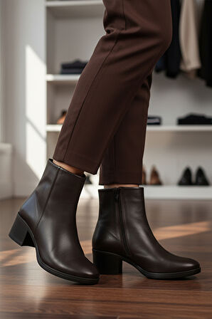 Aspor Kahve Hakiki Deri Fermuarlı Polarlı Kadın Topuklu Bot