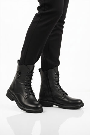 Aspor Siyah Hakiki Deri Fermuarlı Bağcık Detaylı Polarlı Kadın Topuklu Bot