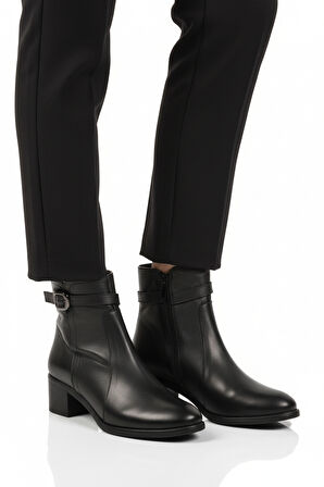 Aspor Siyah Hakiki Deri Fermuarlı İçi Polarlı Kadın Topuklu Bot