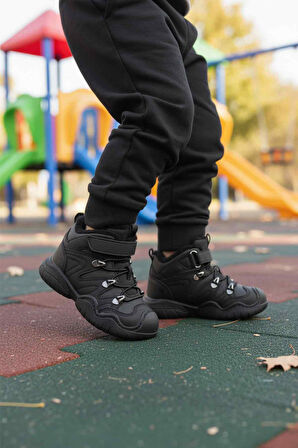 Pepino Siyah Kürklü Erkek Çocuk Düz Bot