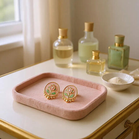 Çiçek Tasarımlı Küpe