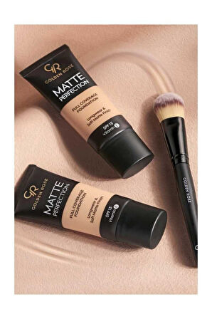 Matte Perfection Foundation Warm 02 Söğüt Özü & Üzüm Çekirdeği Yağlı Mat Fondöten 35 ml
