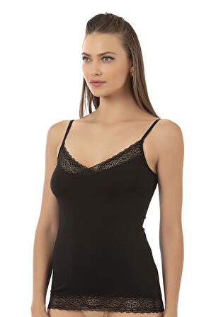 Özkan 22795 Kadın Pamuklu Modal Yakası ve Eteği Dantelli İnce Askılı Atlet