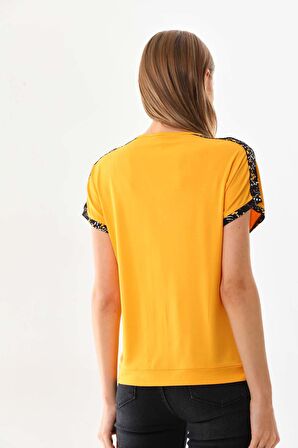 Sistas Kadın Desenli V Yaka Kısa Kol Bluz 23151 Sarı